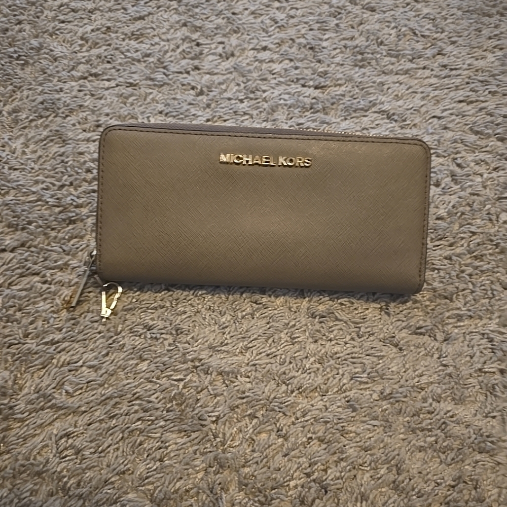 Michael Kors wallet